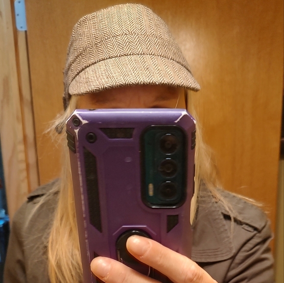 Gorgeous Brown Box Hat Perfect for Fall! - Picture 9 of 12